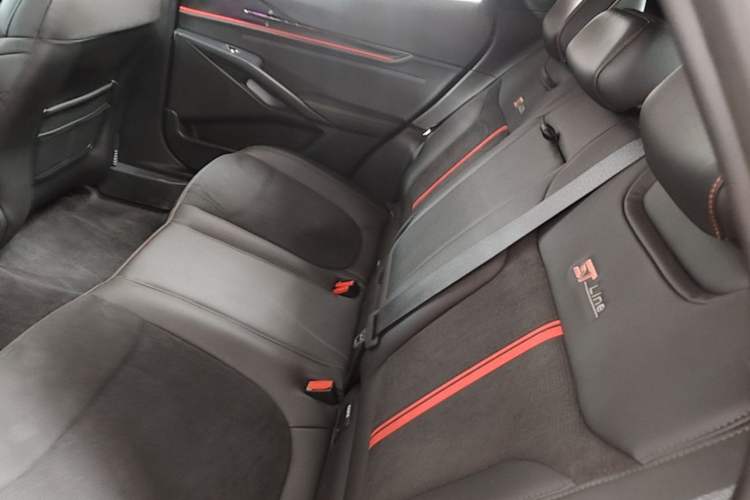 Used Ford Mondeo 2024 2.0T E-Hybrid Sport Edition ST-Line Left Rear Seat