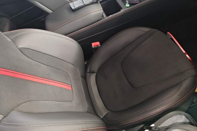 Used Ford Mondeo 2024 2.0T E-Hybrid Sport Edition ST-Line Right Front Seat