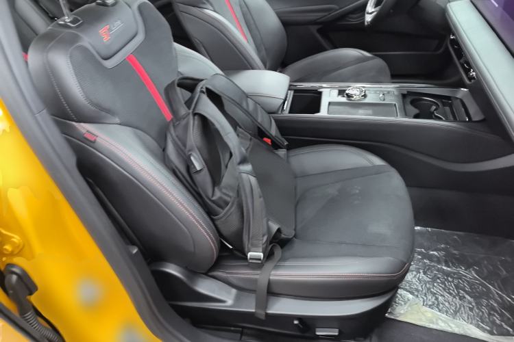 Used Ford Mondeo 2024 2.0T E-Hybrid Sport Edition ST-Line Right Front Seat