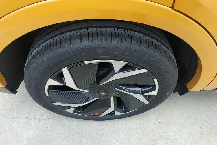Used Ford Mondeo 2024 2.0T E-Hybrid Sport Edition ST-Line Right Rear Wheel Hub