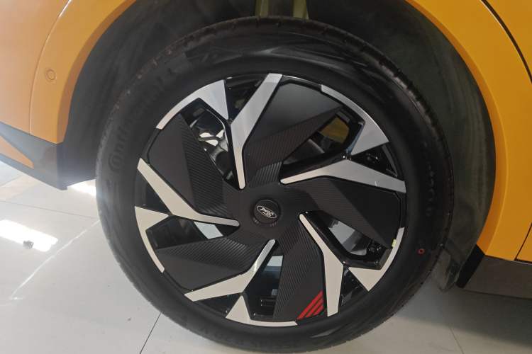 Used Ford Mondeo 2024 2.0T E-Hybrid Sport Edition ST-Line Right Rear Wheel Hub