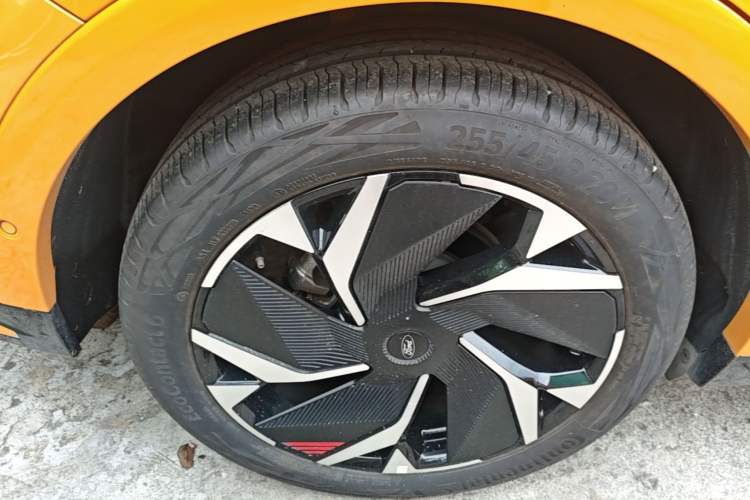 Used Ford Mondeo 2024 2.0T E-Hybrid Sport Edition ST-Line Right Rear Wheel Hub