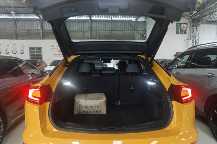 Used Ford Mondeo 2024 2.0T E-Hybrid Sport Edition ST-Line Trunk