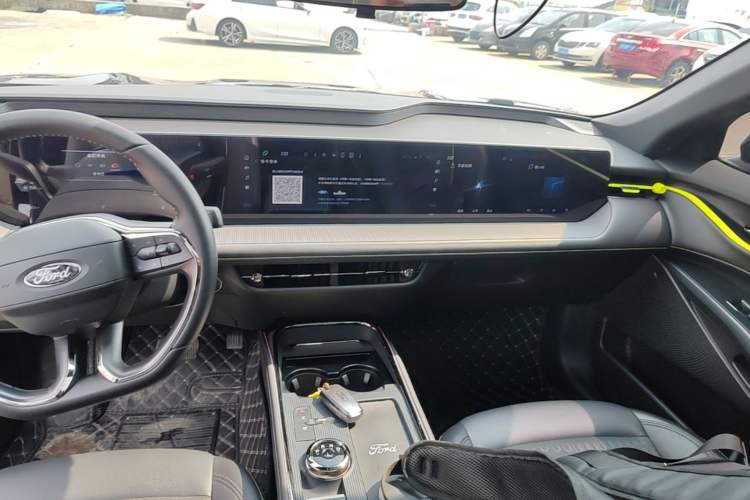 Used Ford Mondeo 2025 2.0T EcoBoost E Hybrid Sport Edition Audio And AC Panel