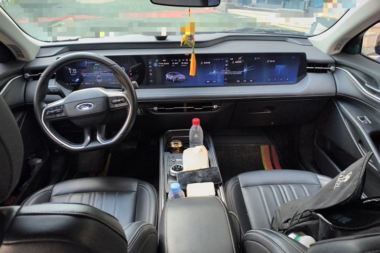 Used Ford Mondeo 2025 2.0T EcoBoost Luxury Version Center Console