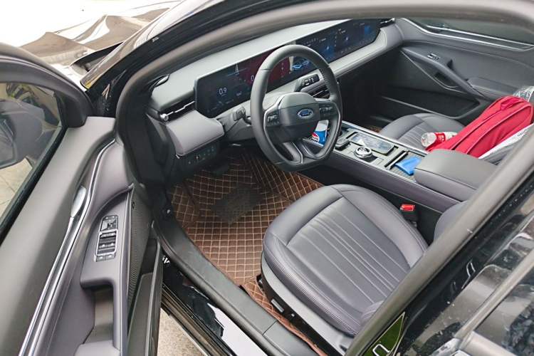 Used Ford Mondeo 2025 2.0T EcoBoost Ultimate Edition Driver Seat