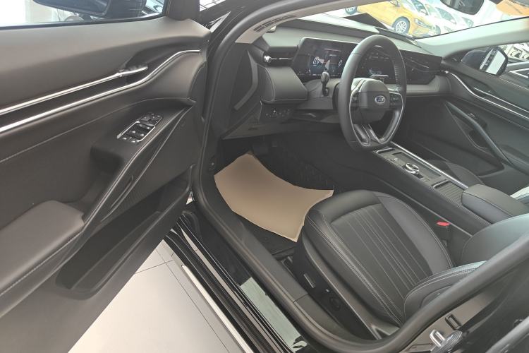 Used Ford Mondeo 2025 2.0T EcoBoost Luxury Version Driver Seat
