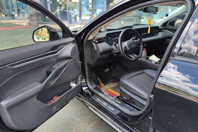Used Ford Mondeo 2025 2.0T EcoBoost Luxury Version Driver Seat