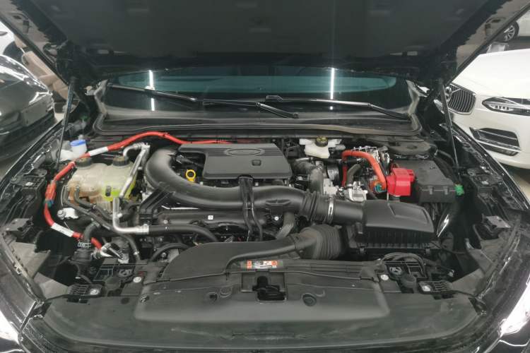 Used Ford Mondeo 2025 2.0T EcoBoost E Hybrid Sport Edition Engine Bay
