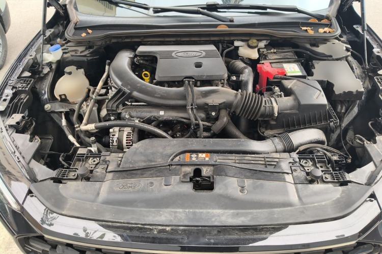 Used Ford Mondeo 2025 2.0T EcoBoost Luxury Version Engine Bay