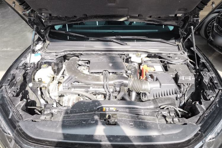 Used Ford Mondeo 2025 2.0T EcoBoost Luxury Version Engine Bay