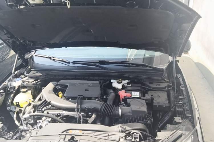 Used Ford Mondeo 2025 2.0T EcoBoost Ultimate Edition Engine Bay