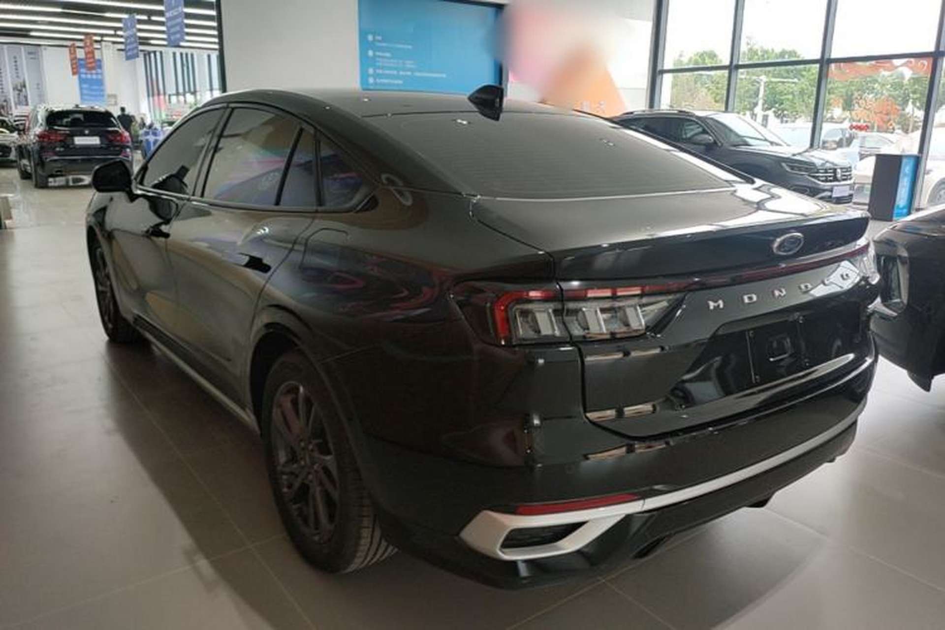 Used Ford Mondeo 2025 2.0T EcoBoost Luxury Version Exterior 2