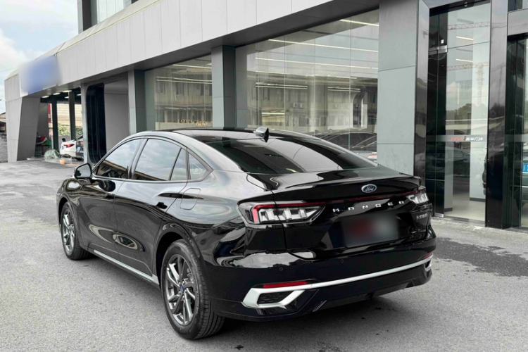 Used Ford Mondeo 2025 2.0T EcoBoost Luxury Version Exterior 3