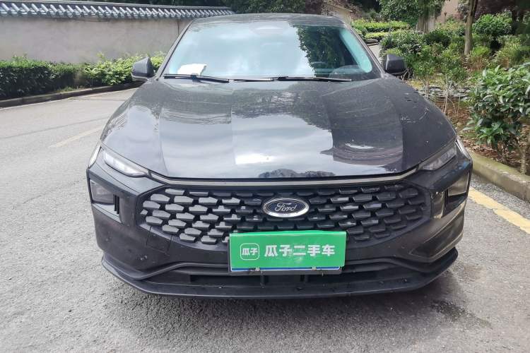 Used Ford Mondeo 2025 2.0T EcoBoost Luxury Version Front