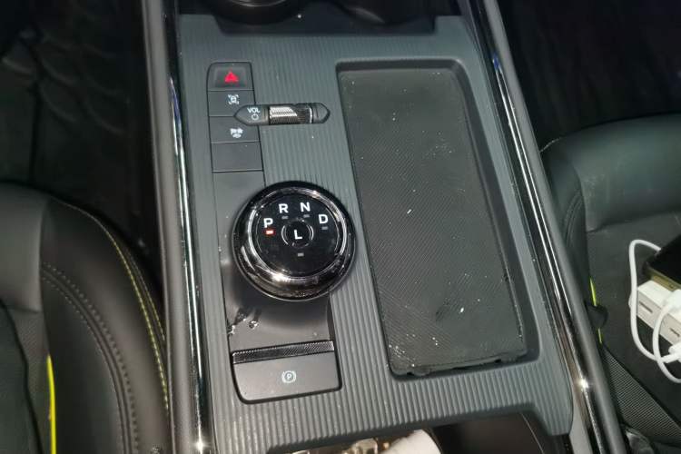 Used Ford Mondeo 2025 2.0T EcoBoost E Hybrid Sport Edition Gear Lever