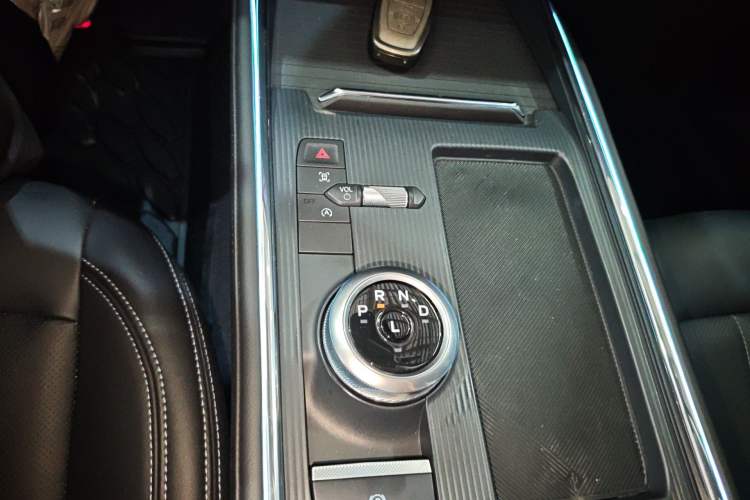 Used Ford Mondeo 2025 2.0T EcoBoost Luxury Version Gear Lever
