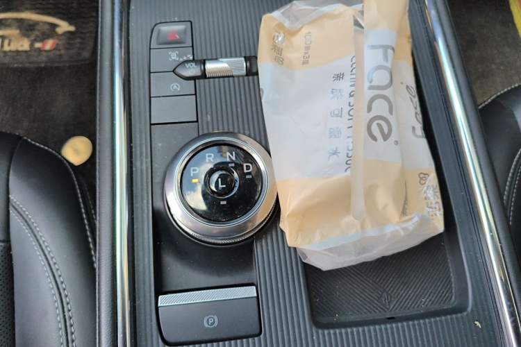 Used Ford Mondeo 2025 2.0T EcoBoost Luxury Version Gear Lever