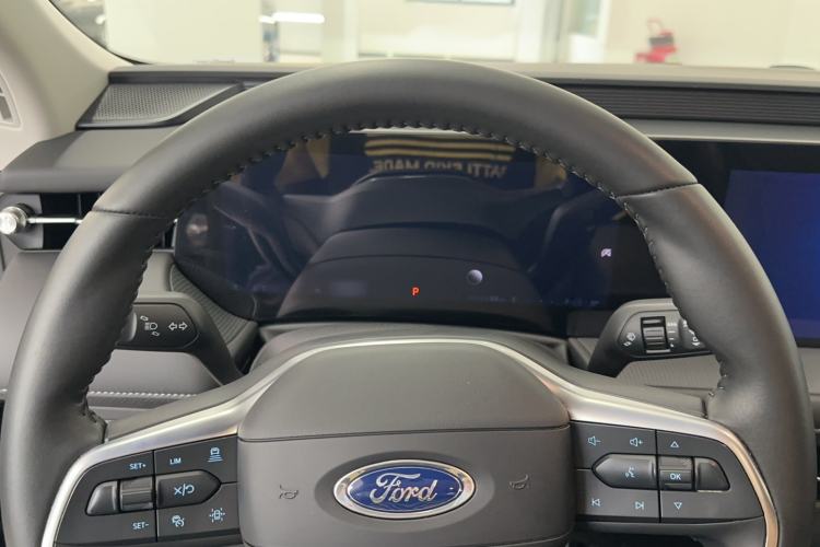 Used Ford Mondeo 2025 2.0T EcoBoost Luxury Version Instrument Cluster