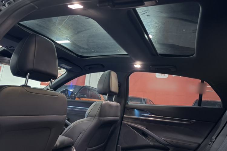 Used Ford Mondeo 2025 2.0T EcoBoost Ultimate Edition Interior 1