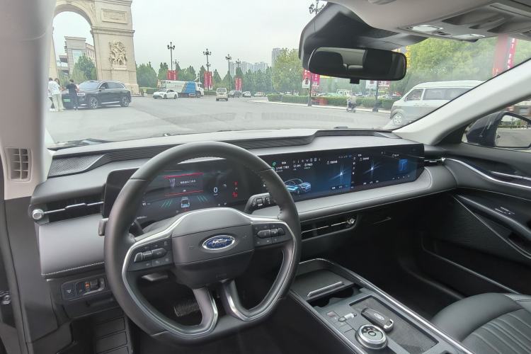 Used Ford Mondeo 2025 2.0T EcoBoost Luxury Version Interior 3
