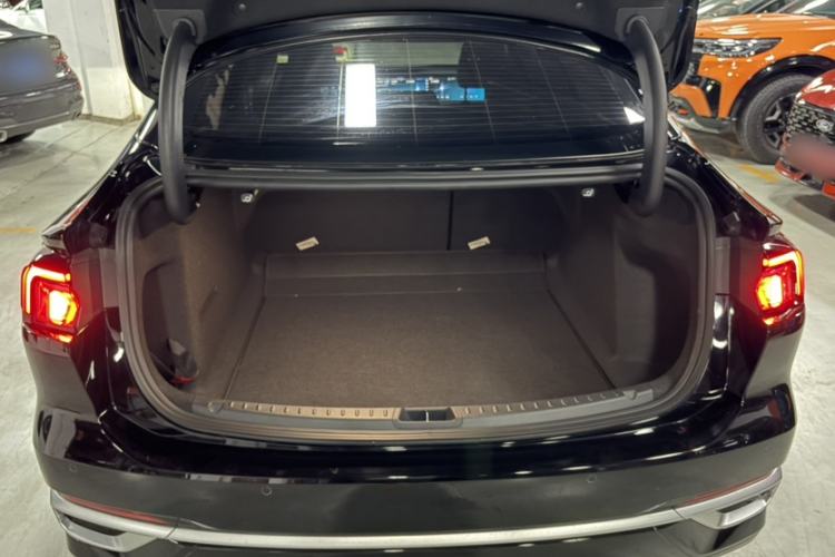 Used Ford Mondeo 2025 2.0T EcoBoost Ultimate Edition Interior 7