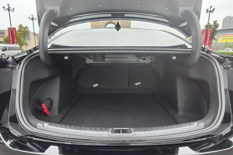 Used Ford Mondeo 2025 2.0T EcoBoost Luxury Version Interior 8