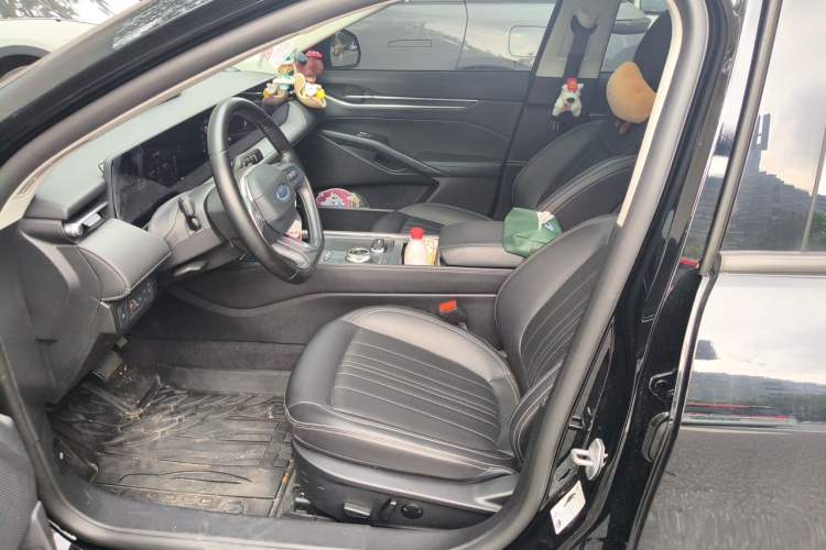 Used Ford Mondeo 2025 2.0T EcoBoost Luxury Version Left Front Seat