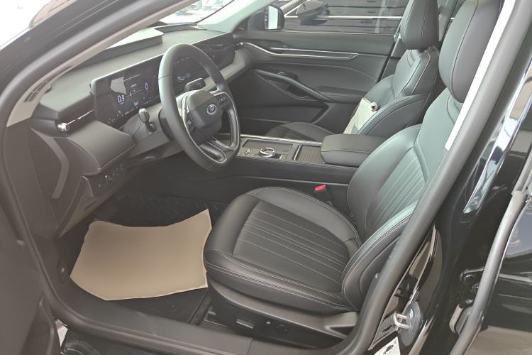 Used Ford Mondeo 2025 2.0T EcoBoost Luxury Version Left Front Seat