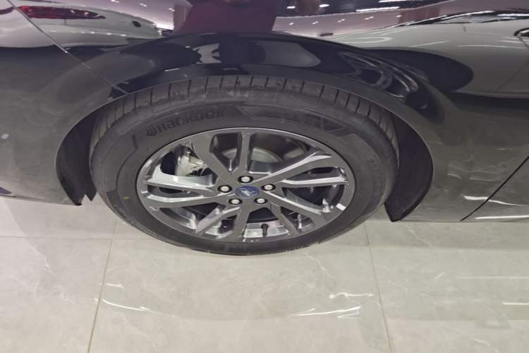 Used Ford Mondeo 2025 1.5T EcoBoost Luxury Version Left Front Wheel Hub