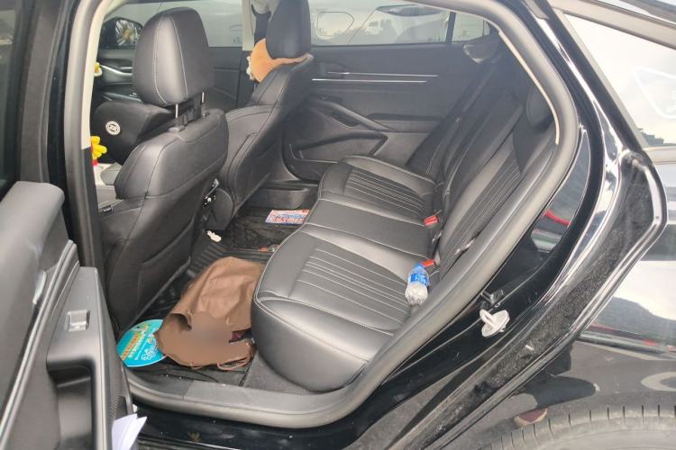 Used Ford Mondeo 2025 2.0T EcoBoost Luxury Version Left Rear Seat