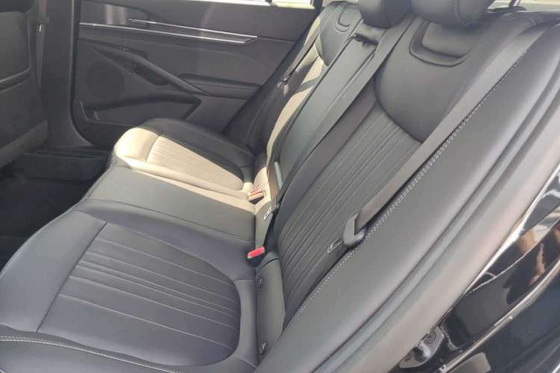 Used Ford Mondeo 2025 2.0T EcoBoost Luxury Version Left Rear Seat