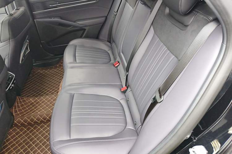 Used Ford Mondeo 2025 2.0T EcoBoost Ultimate Edition Left Rear Seat