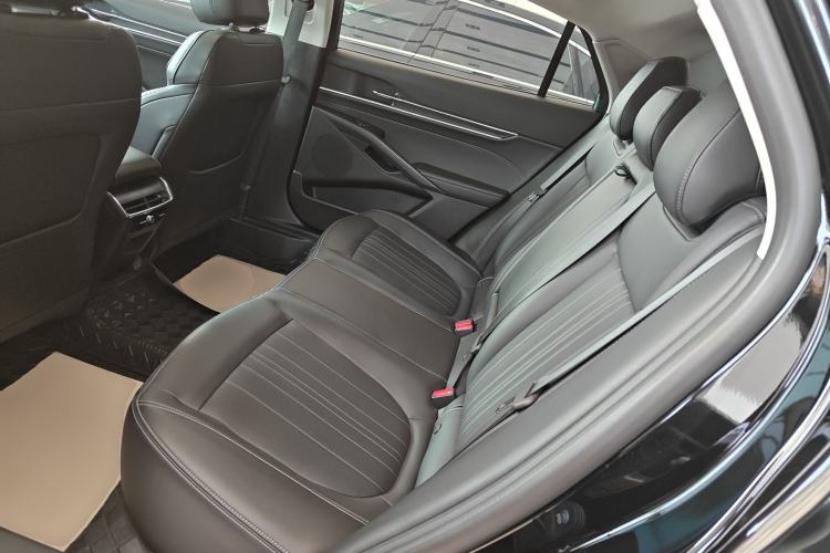 Used Ford Mondeo 2025 2.0T EcoBoost Luxury Version Left Rear Seat