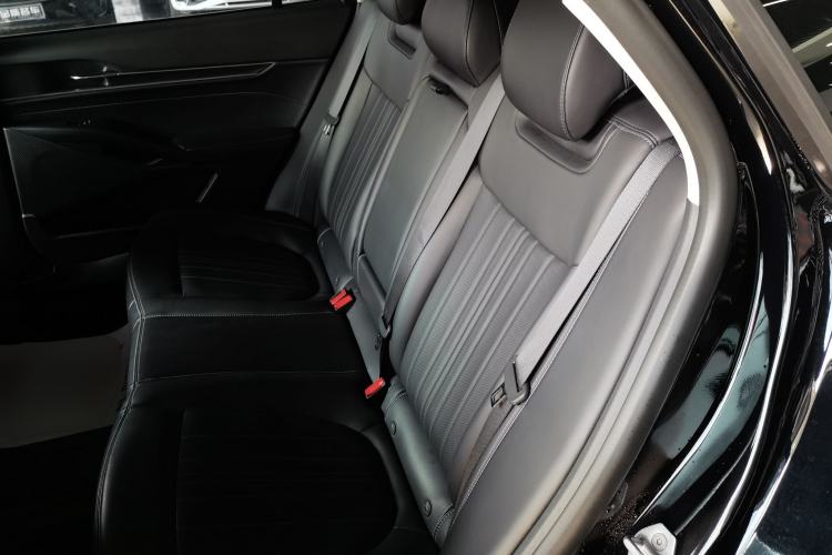 Used Ford Mondeo 2025 2.0T EcoBoost Luxury Version Left Rear Seat