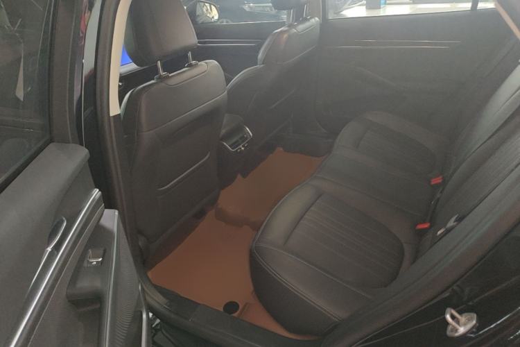 Used Ford Mondeo 2025 2.0T EcoBoost Luxury Version Left Rear Seat