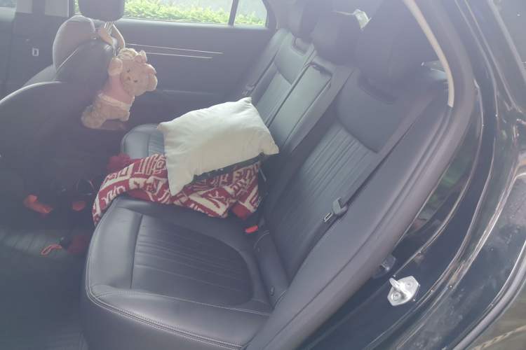 Used Ford Mondeo 2025 2.0T EcoBoost Luxury Version Left Rear Seat