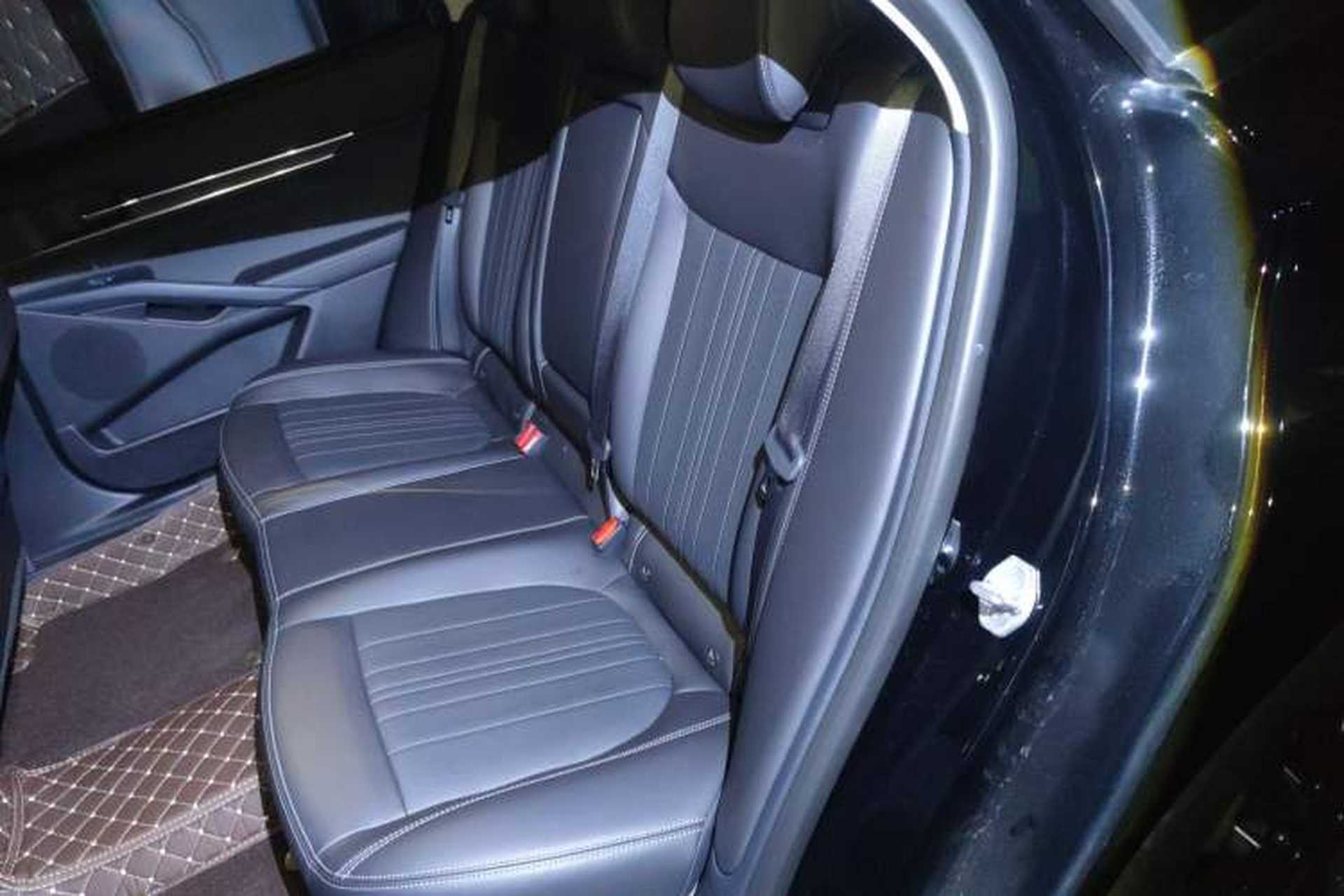 Used Ford Mondeo 2025 2.0T EcoBoost Luxury Version Left Rear Seat