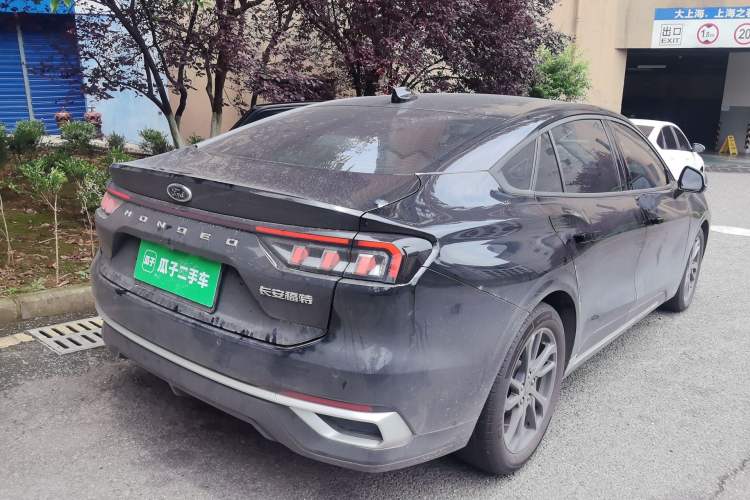 Used Ford Mondeo 2025 2.0T EcoBoost Luxury Version Rear Right 45 Deg
