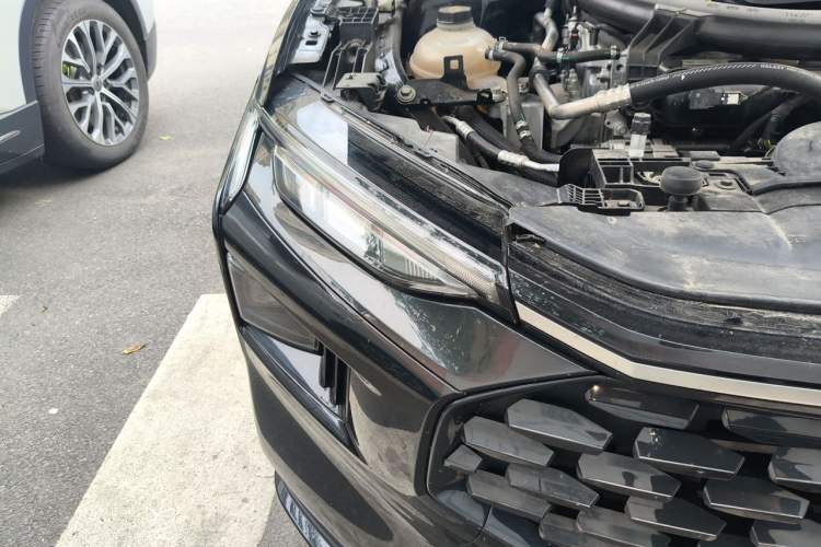 Used Ford Mondeo 2025 2.0T EcoBoost Luxury Version Right Front Headlight