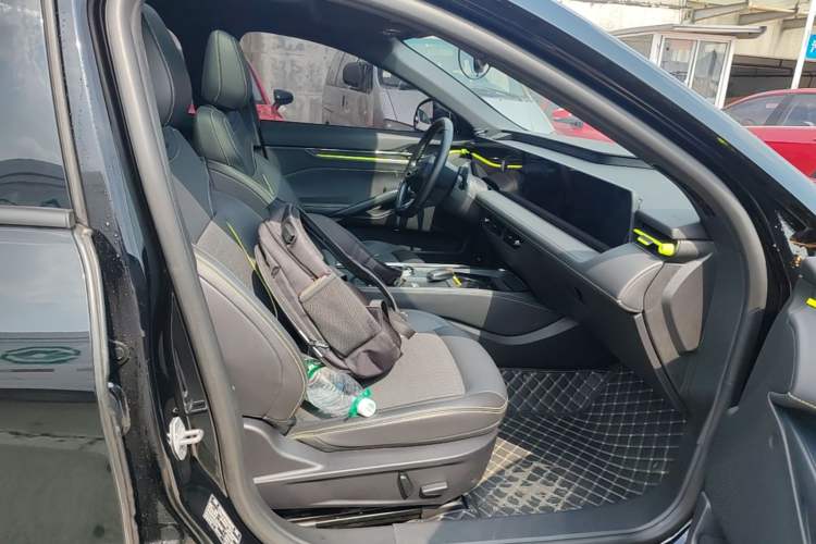 Used Ford Mondeo 2025 2.0T EcoBoost E Hybrid Sport Edition Right Front Seat