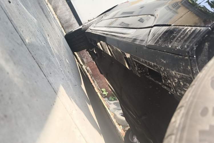 Used Ford Mondeo 2025 2.0T EcoBoost Ultimate Edition Right Side Sill