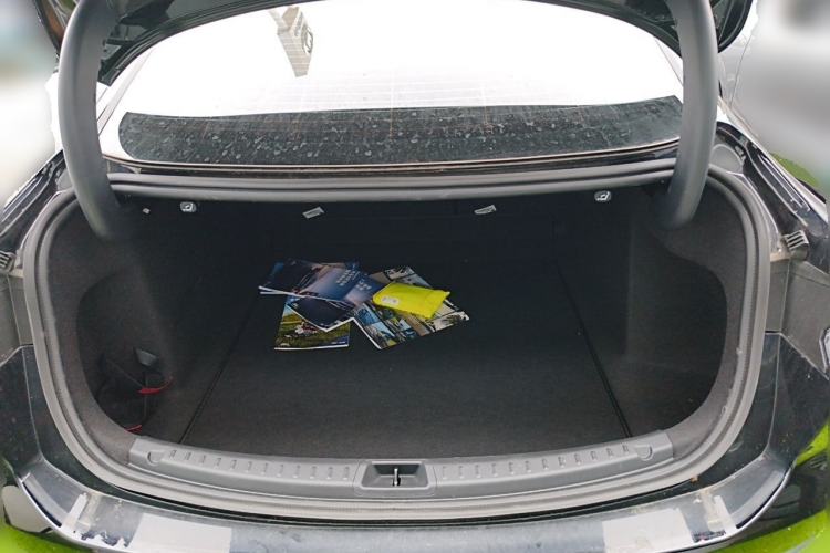 Used Ford Mondeo 2025 2.0T EcoBoost Ultimate Edition Trunk
