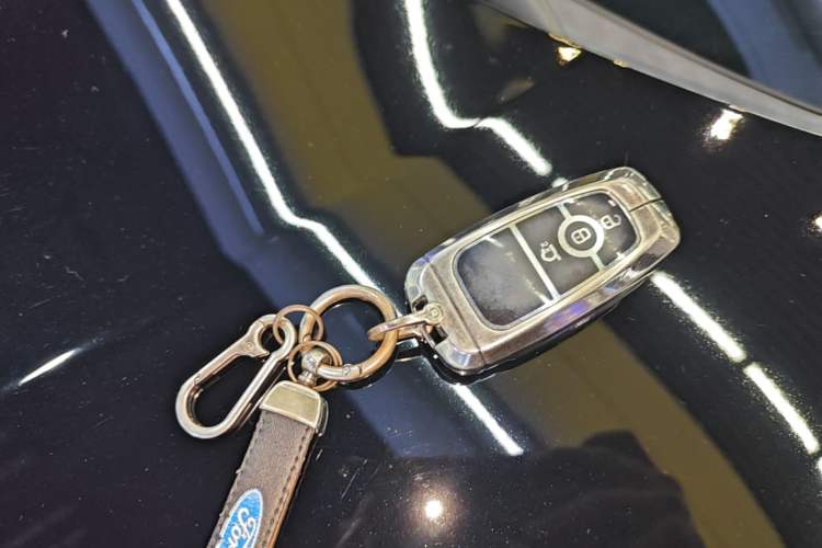 Used Ford Mondeo 2025 2.0T EcoBoost Luxury Version Vehicle Key