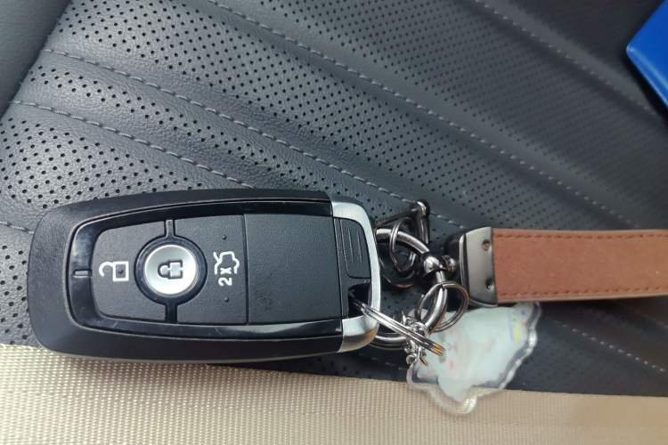 Used Ford Mondeo 2025 2.0T EcoBoost Luxury Version Vehicle Key