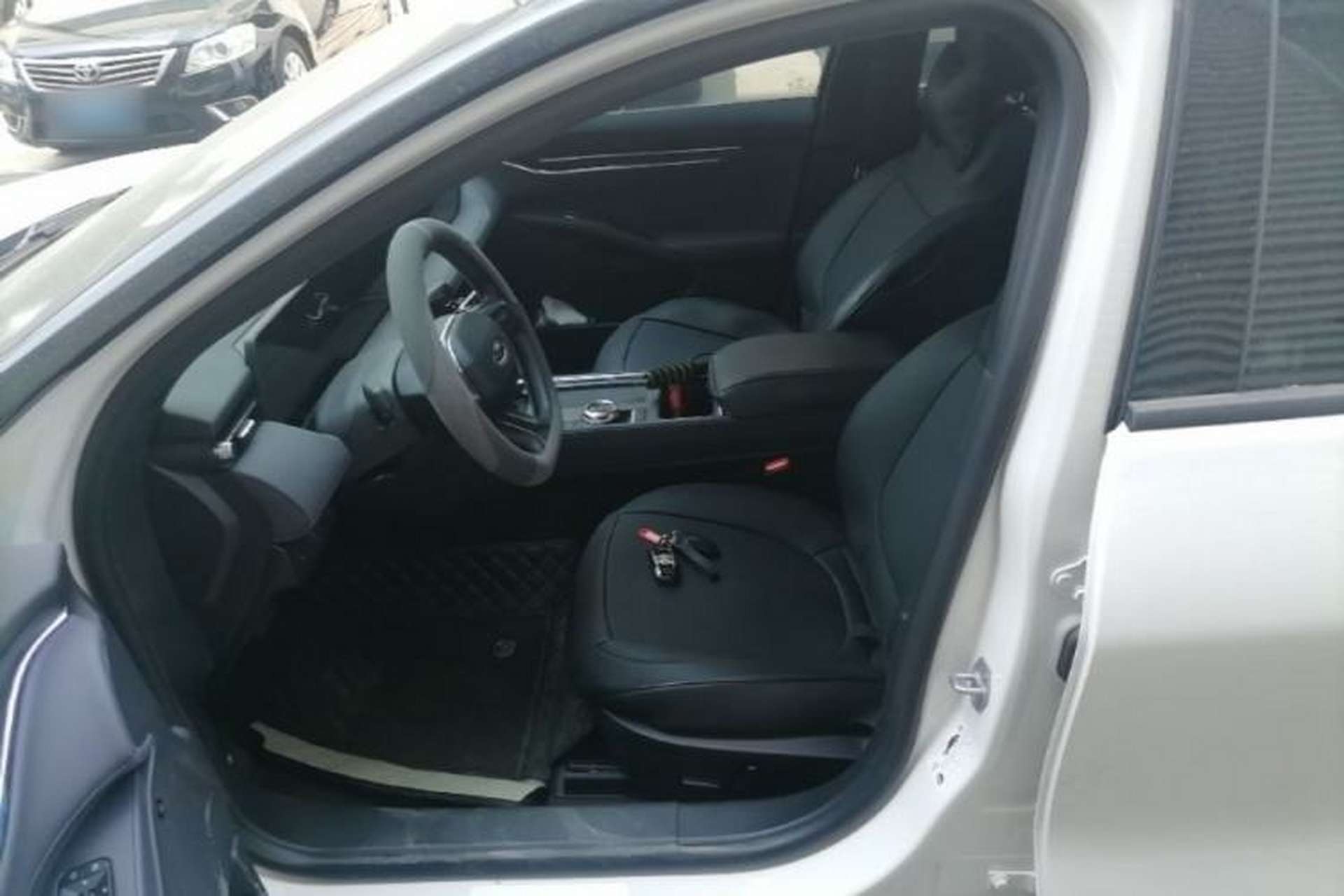 Used Ford Mondeo 2025 2.0T EcoBoost Ultimate Edition Left Front Seat