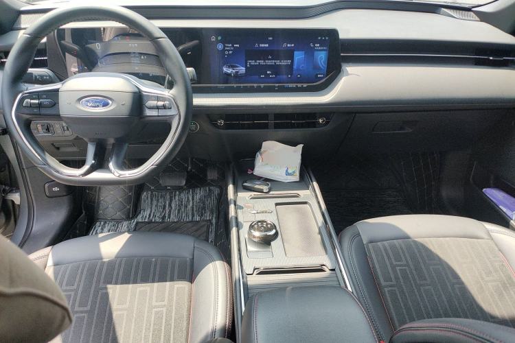 Used Ford Mondeo 2025 1.5T EcoBoost Comfort Version Center Console