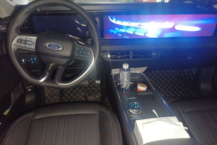 Used Ford Mondeo 2025 1.5T EcoBoost E Hybrid Luxury Edition Center Console