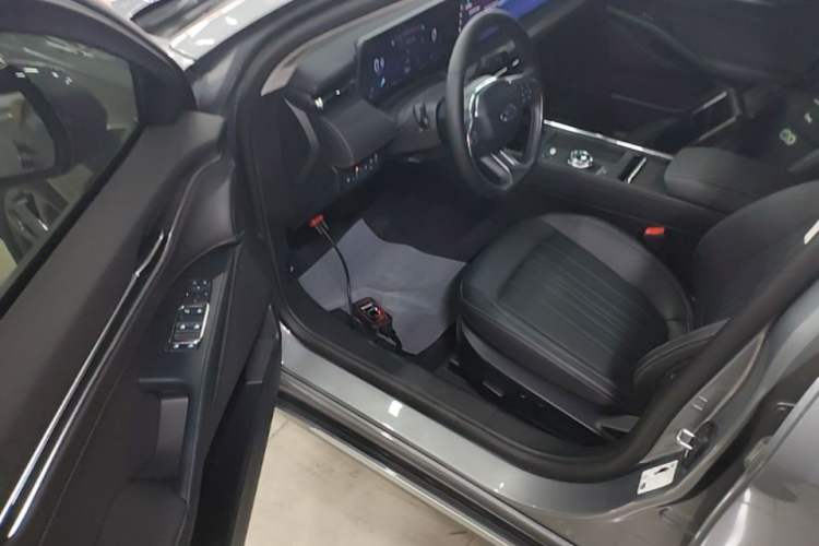 Used Ford Mondeo 2025 2.0T EcoBoost Luxury Version Driver Seat