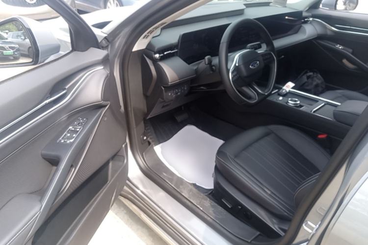 Used Ford Mondeo 2025 2.0T EcoBoost Luxury Version Driver Seat